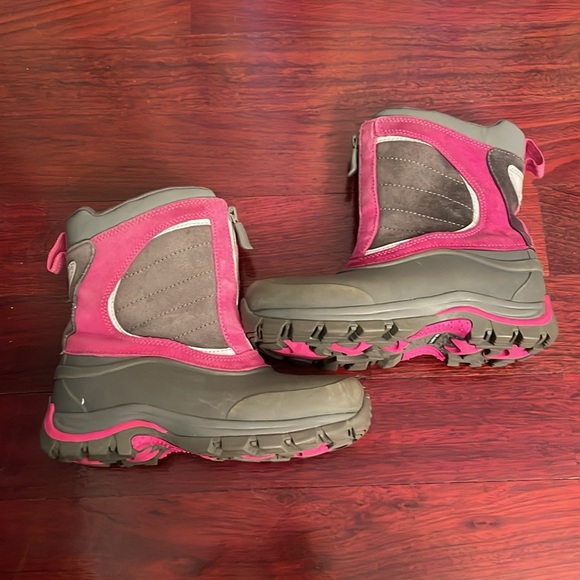 Lands’ End Primaloft 400 Gram Insulation Snow Boots Size 1 Gray Pink - Picture 5 of 12